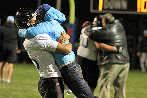 Darling_Hudson_Hugs_SM_East_Football