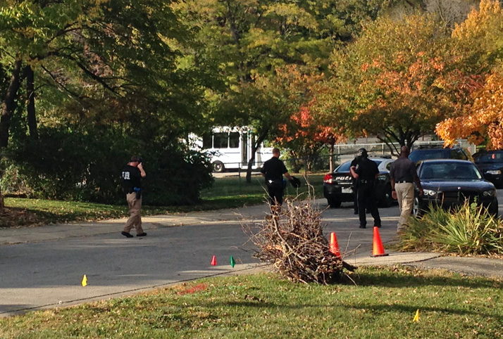 Police conducting training exercises at vacant homes on Ash Street in Prairie Village Monday. Photo by Daniel Blom.