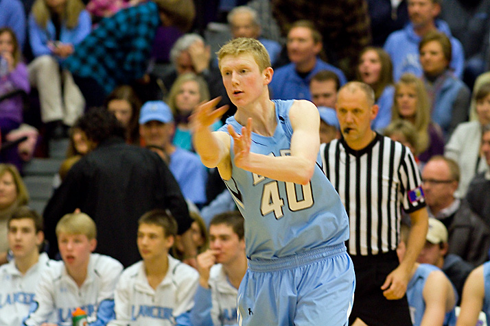 Lucas Jones will play basketball for the Eastern Illinois Panthers after graduating from SM East.