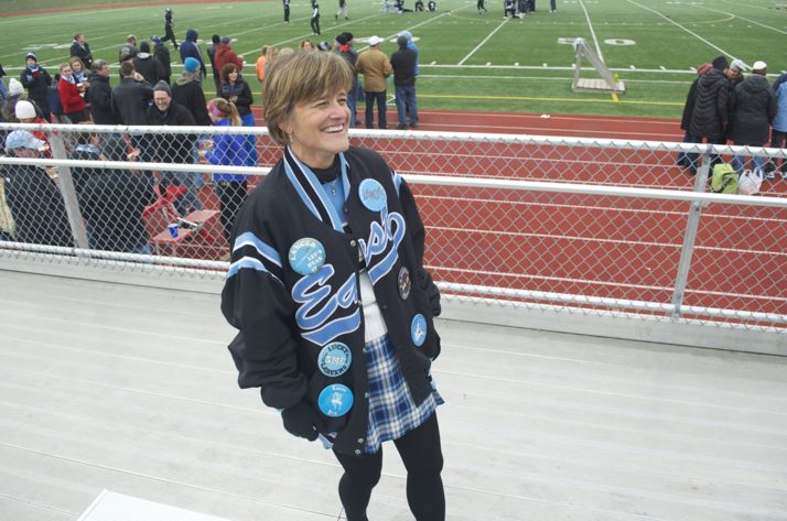 Some parents at the Thanksgiving morning practice and tailgate were in full cheering mode. 1981 SM East graduate Shelly Stewart Jensen took the challenge seriously.