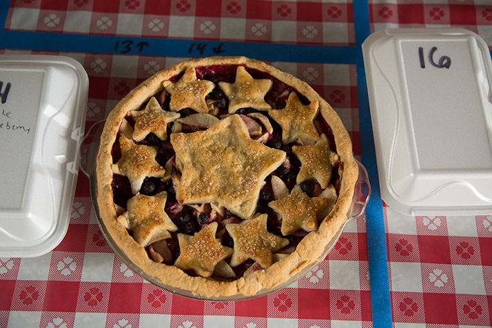 An entry in this year's Prairie Village Pie Baking Contest. Not the winner, but a pretty solid looking li'l entry nevertheless.