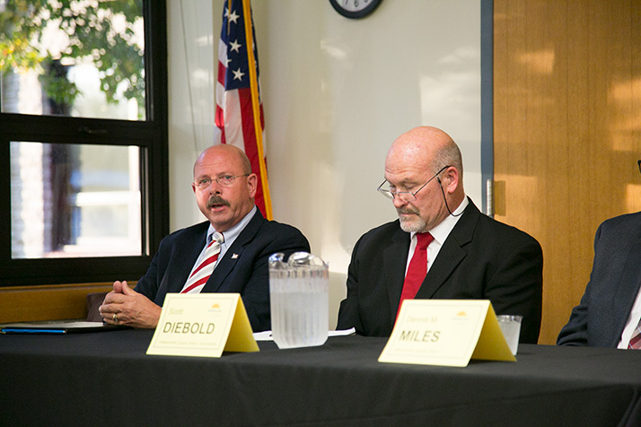 Merriam Mayor Ken Sissom (left).