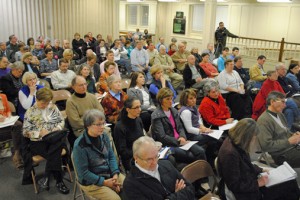 Crowd_School_Board_Forum