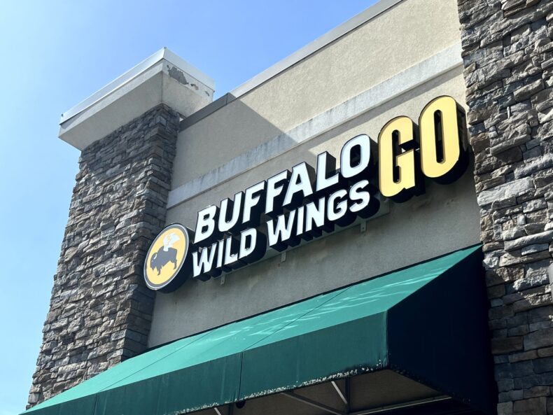 First KCarea Buffalo Wild Wings togo concept opens in Shawnee